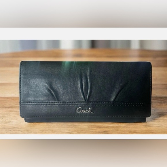 Coach Soho Black Leather Wallet - Picture 1 of 11